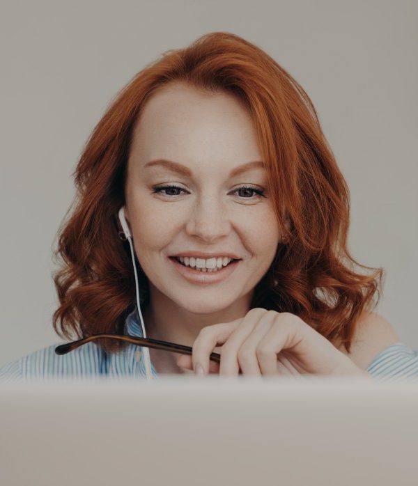 skilled-positive-negotiation-female-coworking-computer-one-european-caucasian-reading-freelance_t20_VWoeEk